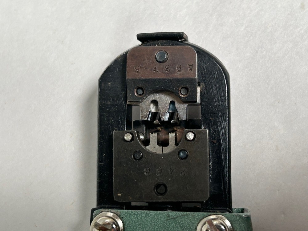 Vtg Berg Model HT 48 Electronics Crimping Tool Crimper (A20)