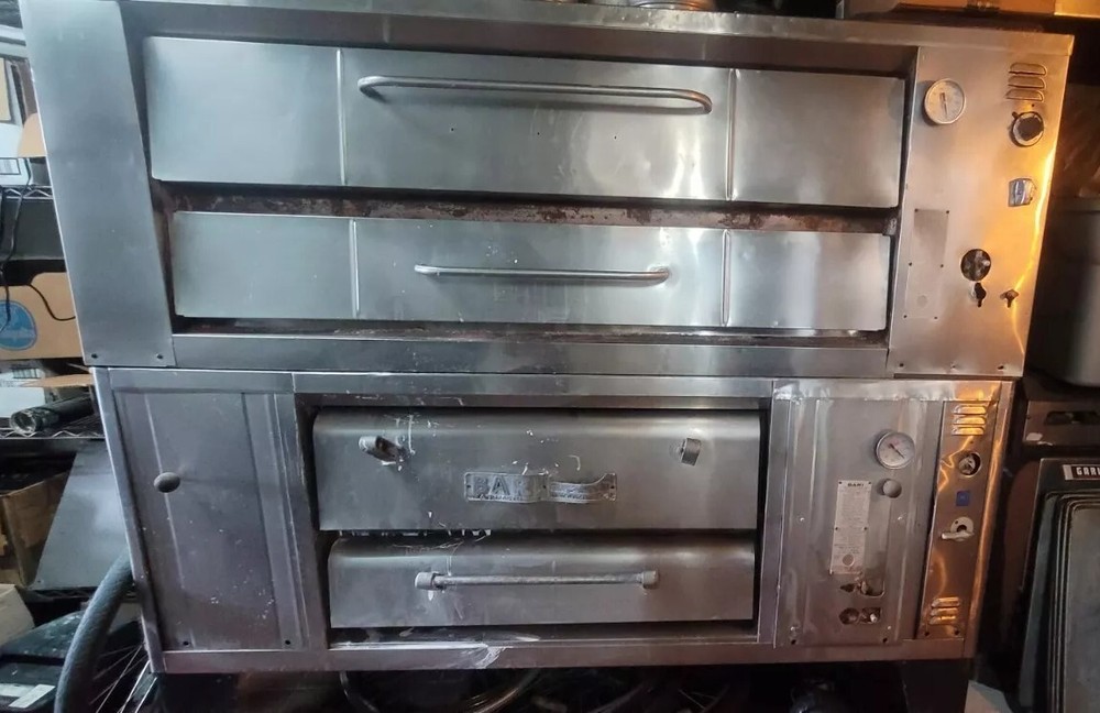 Bari Pizza Oven • Works Read Description • Local Pickup 12474