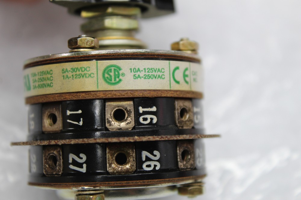 ELECTROSWITCH 31302A ROTARY SWITCH UNMP