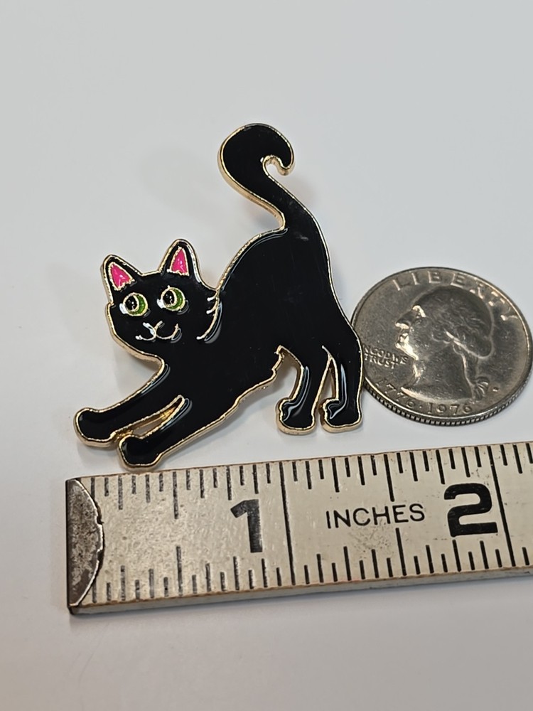 Black Cat Stretching Lapel Pin