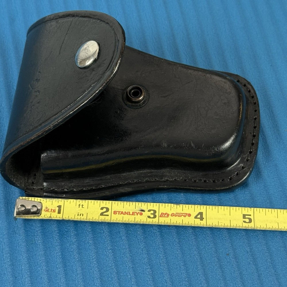 Aker 501 Handcuff Pouch Holder Black Leather Security Belt Loop