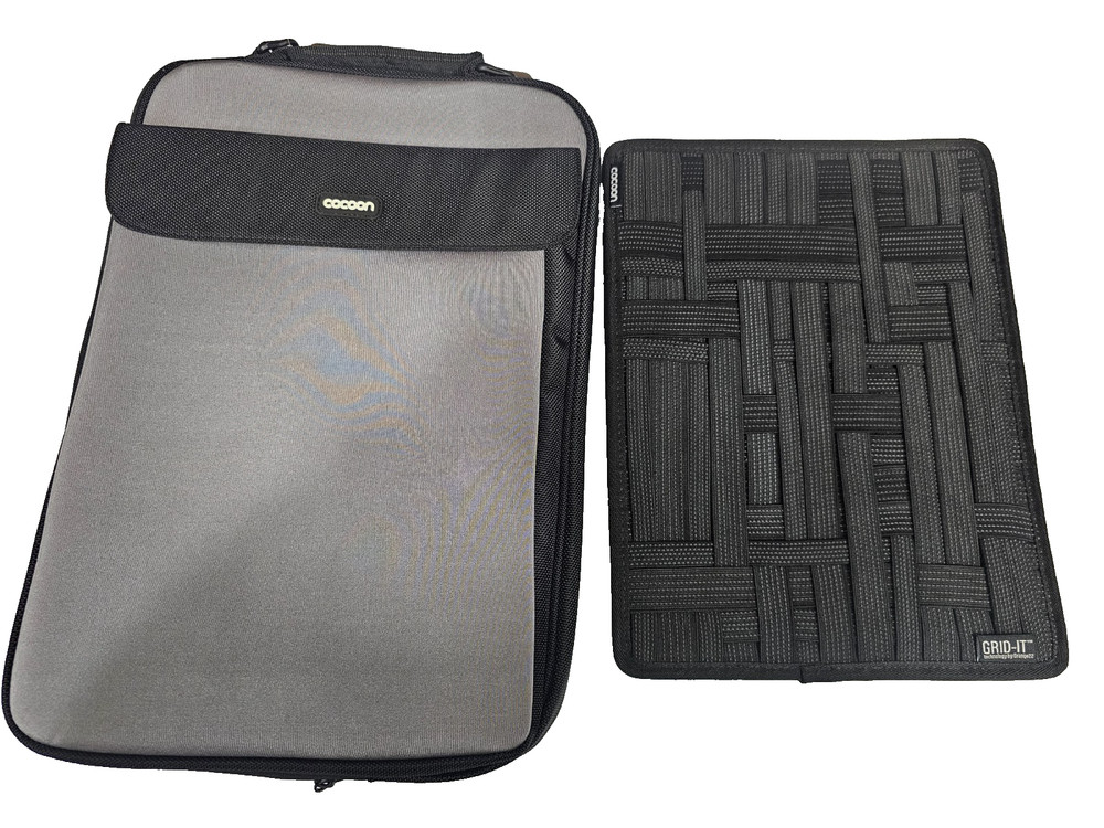 Cocoon 16" Laptop Case includes Accessory Organizer - Black - NEW
