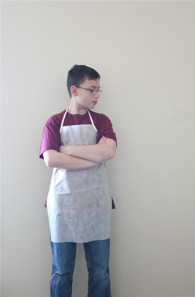 20 CHILDREN'S DISPOSABLE BIB APRONS POLYPROPYLENE