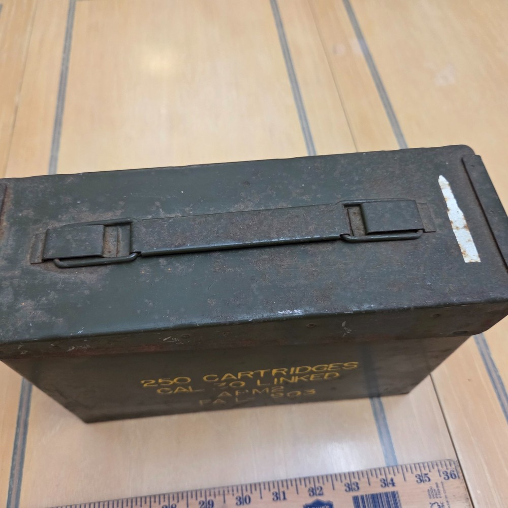 4 Steel Ammo Cans, 2 sizes
