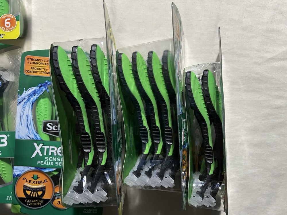 32 Ct Total Schick XTREME 3 SENSITIVE Disposable Razor Please Read Description