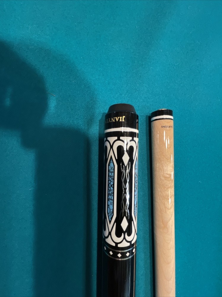 New Pool Cue. Low Deflection Ferrule 19.25 Ounces.