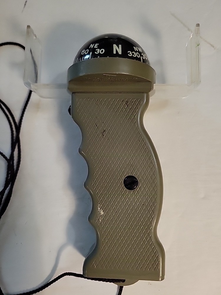 Vintage Davis Instruments Hand Bearing Compass