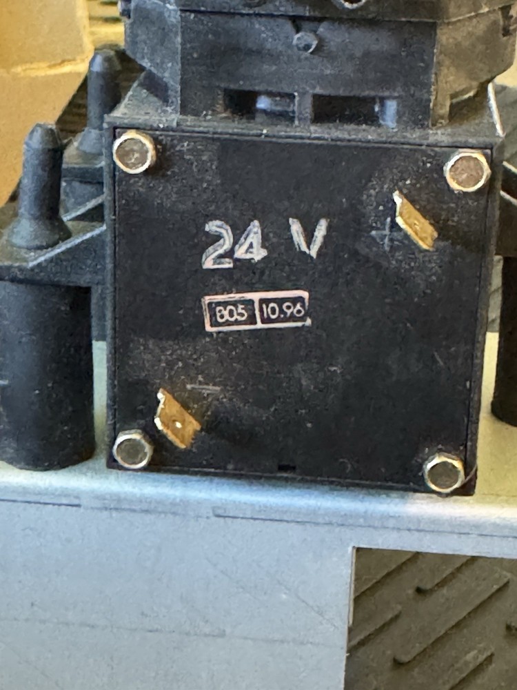 Tested - ASF THOMAS D-82178 PUCHHEIM PUMP ~ 70120005 ~ 24V ~ w/ Bracket