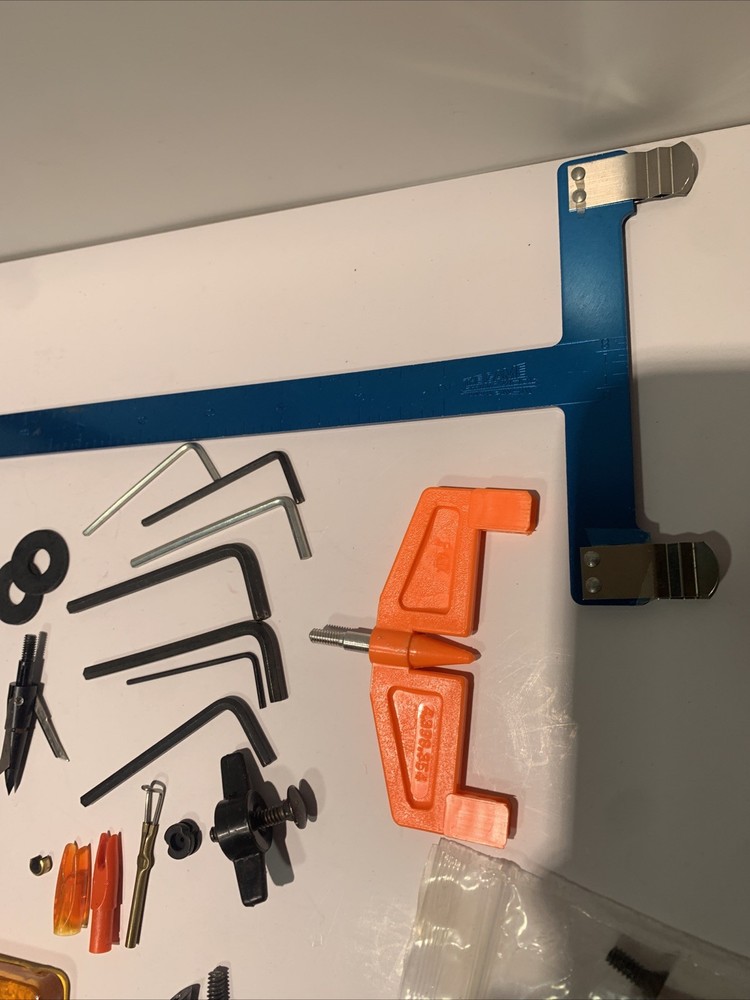 Lot of Miscellaneous Archery items