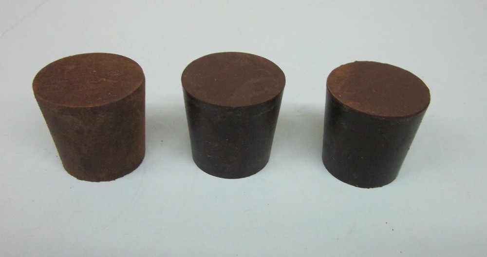 Solid Rubber Laboratory Stoppers_Top 3/4-Bottom 11/16-Height 3/4_25 pieces_Brown