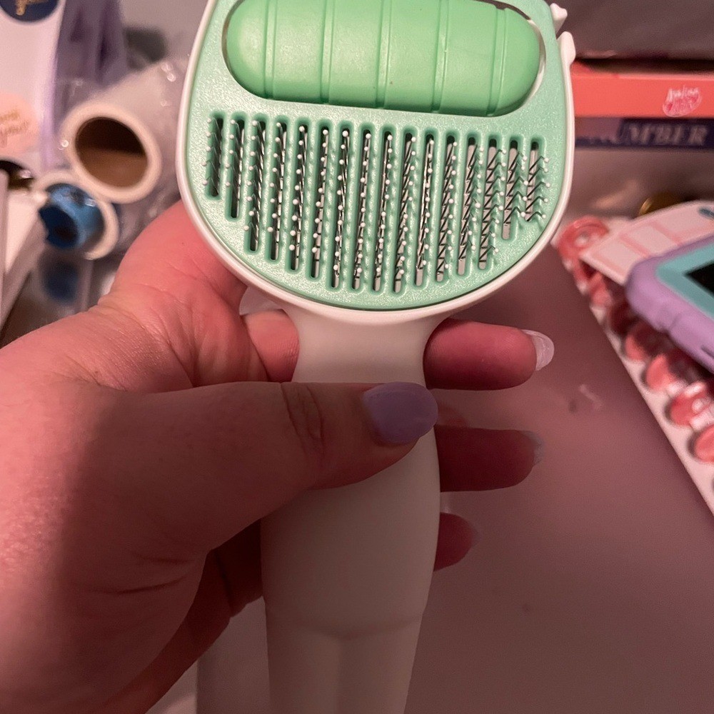 Mi Cat Grooming Tool - White and Green