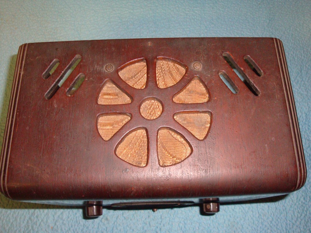 Aetna Radio