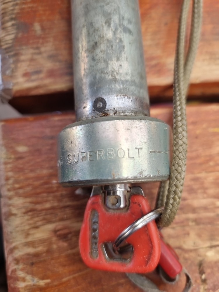Heavy Duty HitchLock used Bulldog