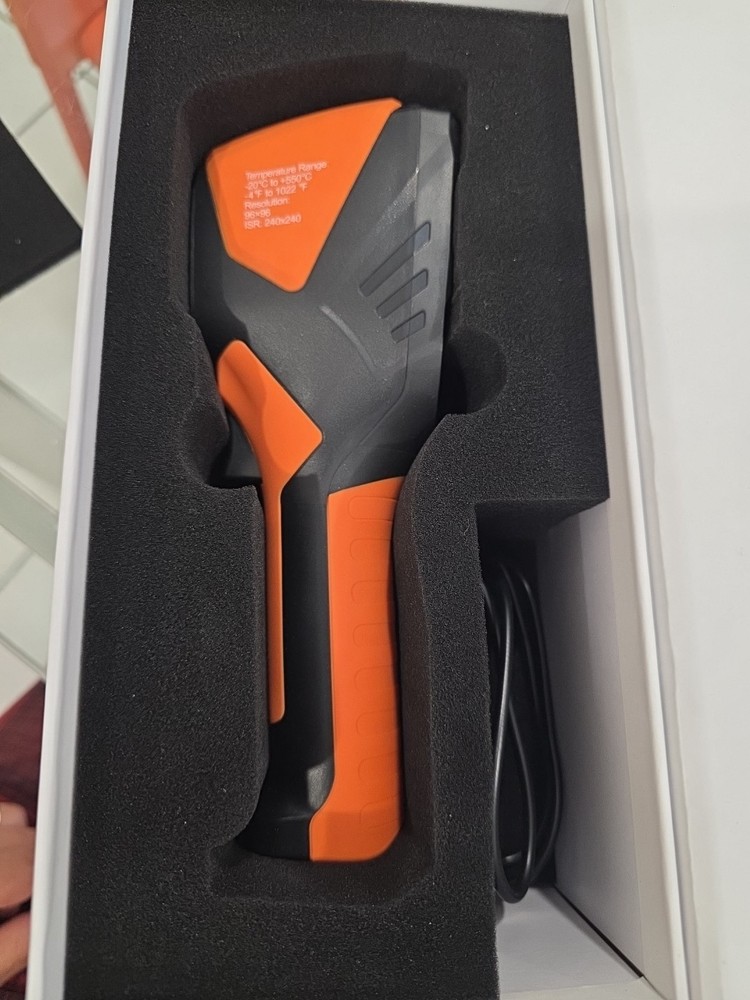 R20 handheld thermal camera, Super Resolution 240 x 240, Laser pointer thermal