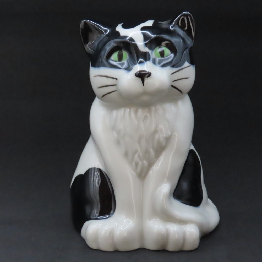 Wade Ceramic Cat Money Box Figurine