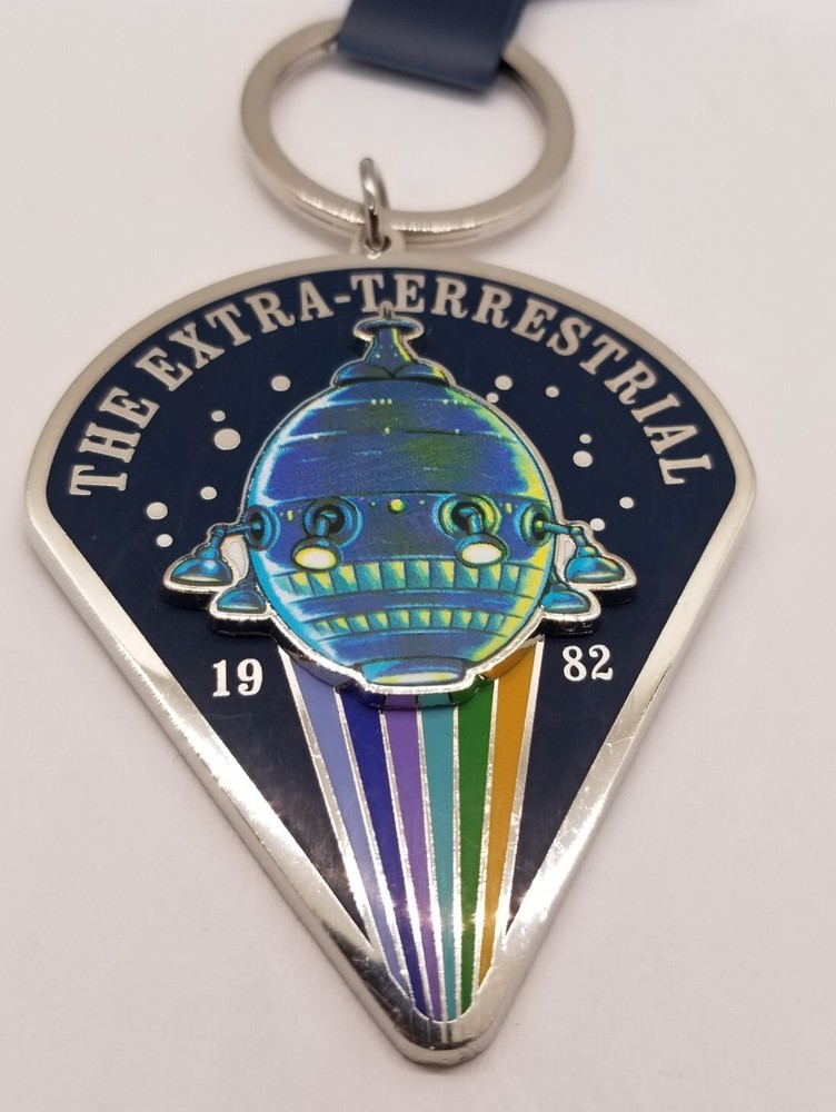 Universal Studios E.T. The Extra Terrestrial 1982 Mothership Keychain New Ship