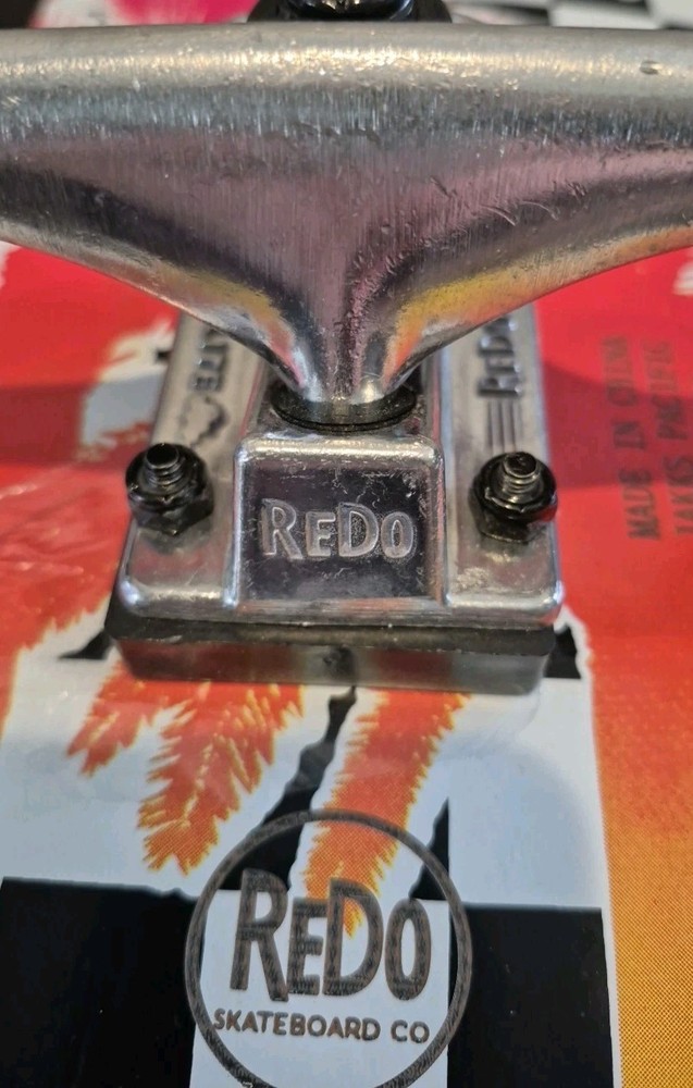 ReDo Shorty Cruiser Palm Checkers Skateboard EUC