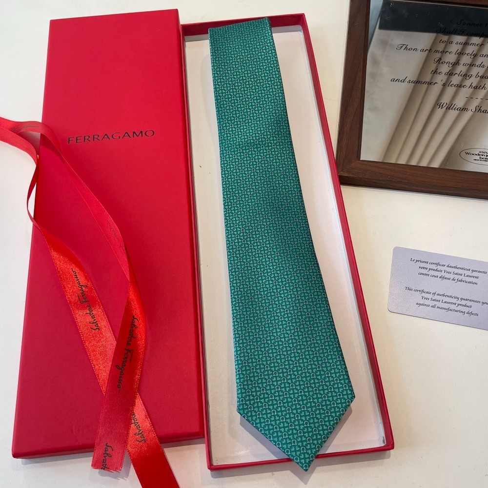 Ferragamo tie Authentic Width 8cm