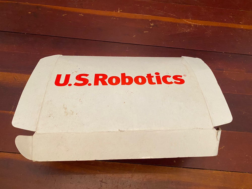 U. S. ROBOTICS Lot With 2 Installation CDs & 4 Different Computer Parts Untested