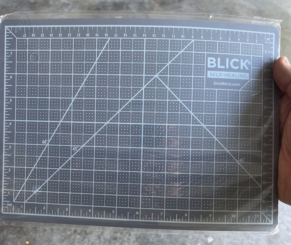 Blick Cutting Mat - Gray/Black, 8.5" x 12"