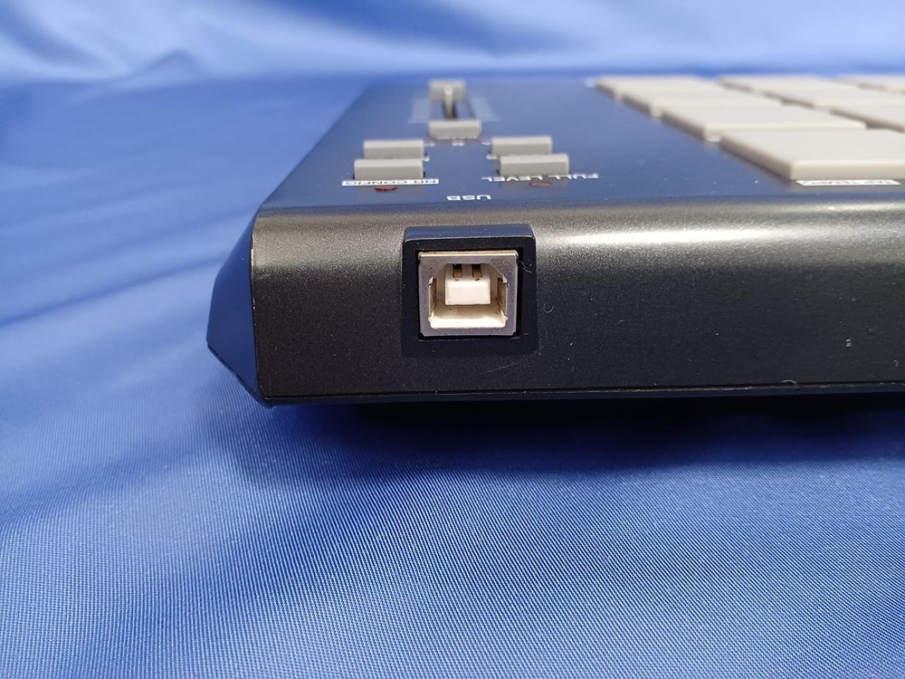 Akai Professional MPD18 MIDI Pad Controller