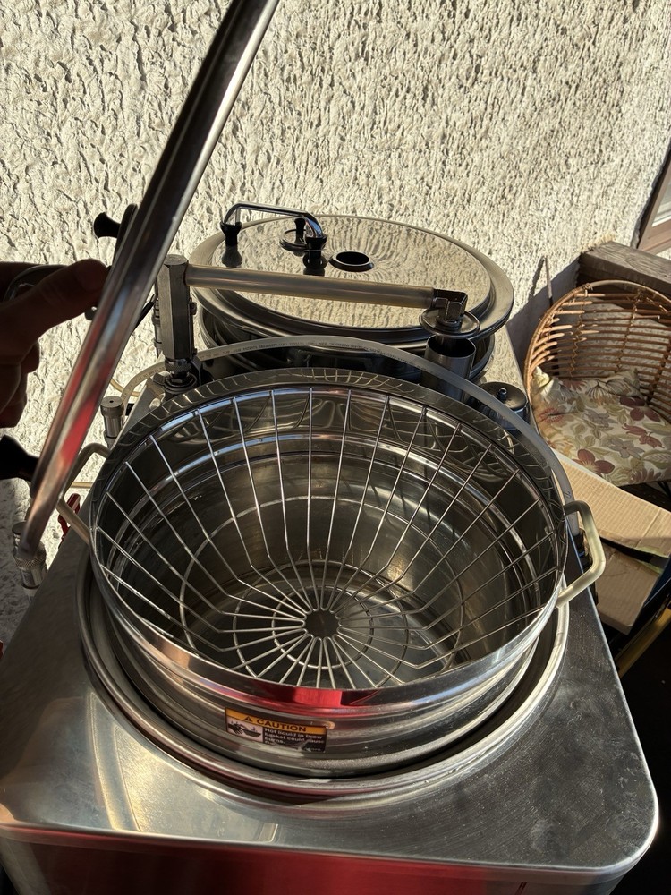 Grindmaster PercisionBrew 2x3gallon 8103E (ORG. $8,800) READ…