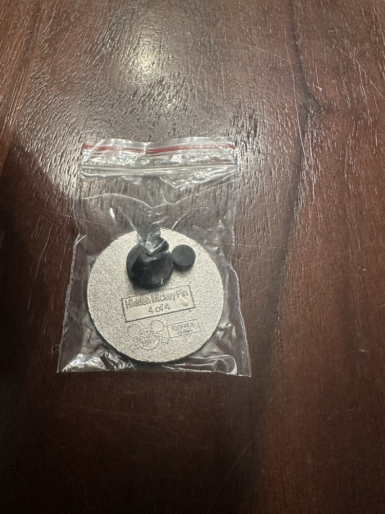 Disney Trading Pin Donald Duck Footprints