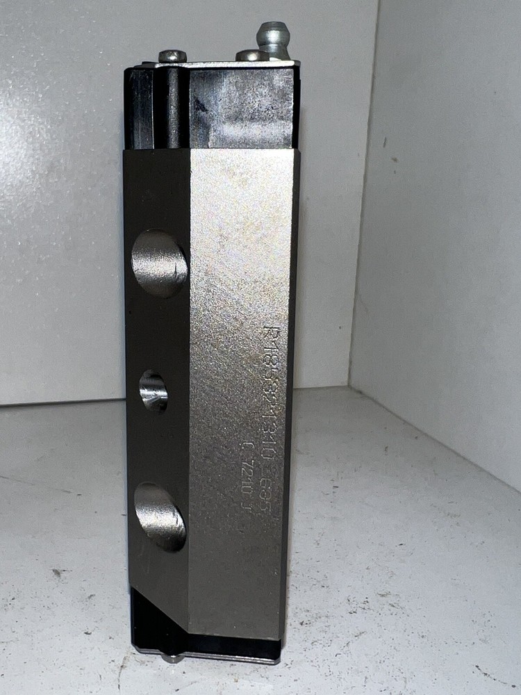 Rexroth R185321310 Linear Bearing Block Runner (C12E)