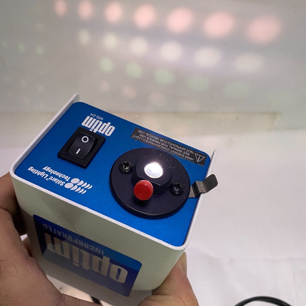 OPTIM INCORPORATED MS-24 MINIATURE LIGHT SOURCE PART NO: 004793 OPERATING MANUEL