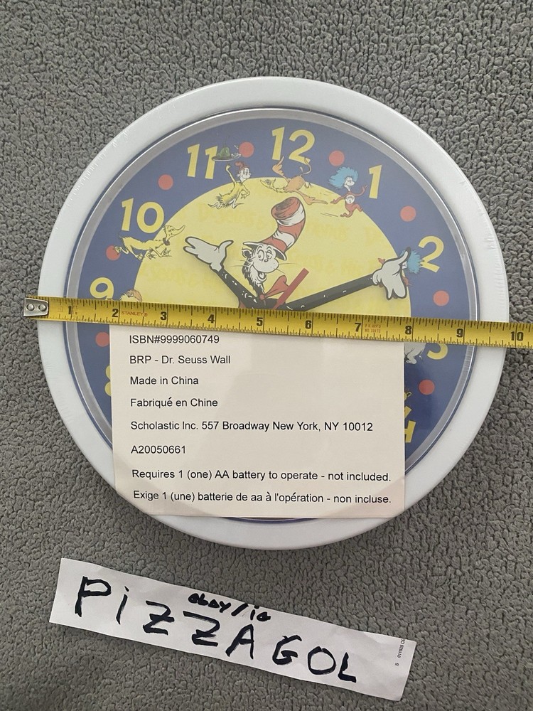 DR SEUSS GRINCH 2006 WALL CLOCK