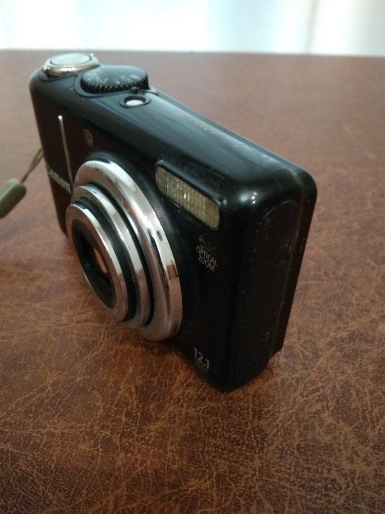 Canon PowerShot A2100 is 12.1MP Digital Camera. not Work