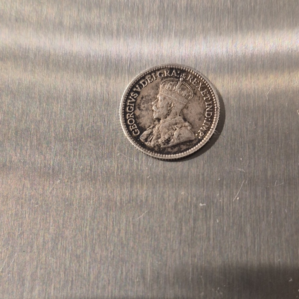 1914 Canada 5 Cent Silver Coin Circulated Uncertified