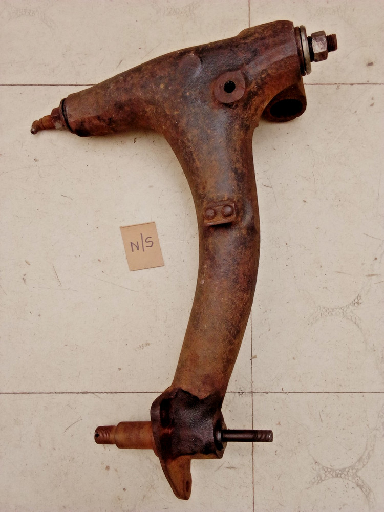 Classic mini radius arm N/S needs reconditioning