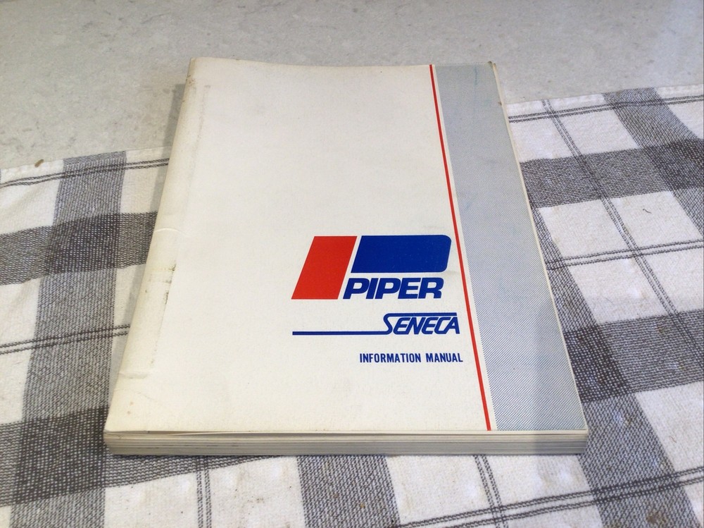 Piper Seneca Information Manual 753-815 1971