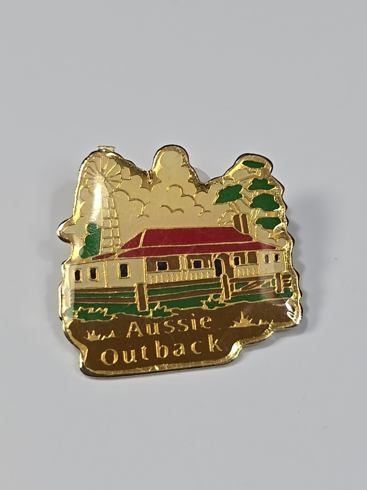 Aussie Outback Ranch Souvenir Lapel Pin