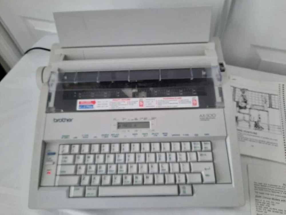 Typewriter Brother  AX500 word  processing  Electric Portable