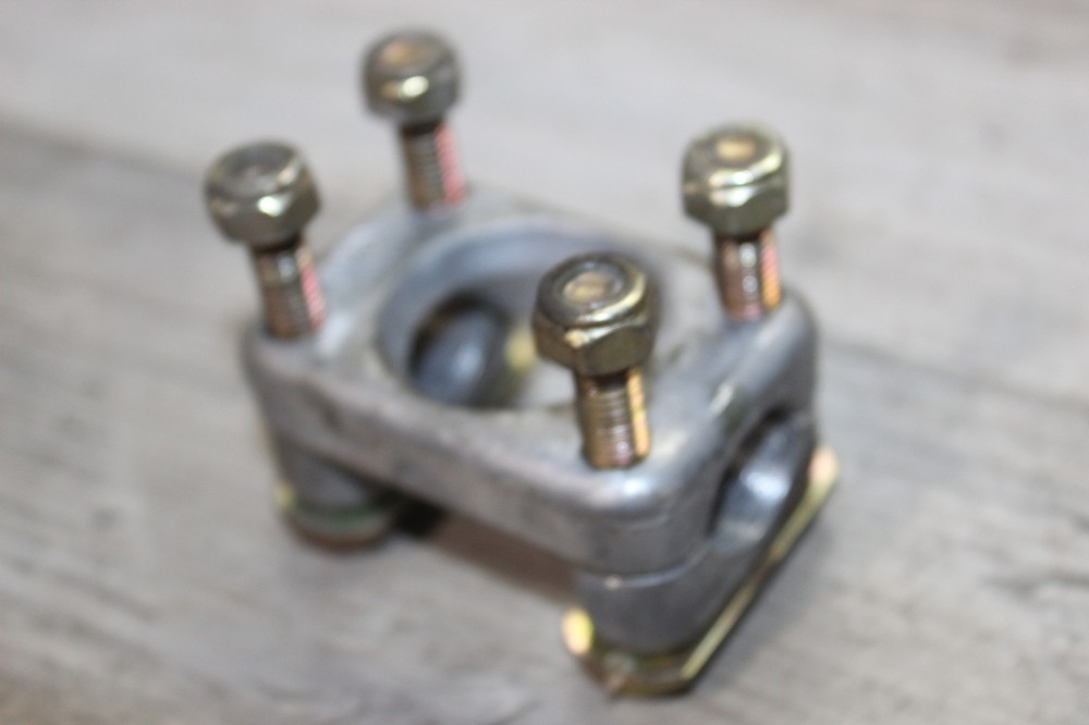 1999 Ski-doo Summit 600 Handebar Riser Clamp Block