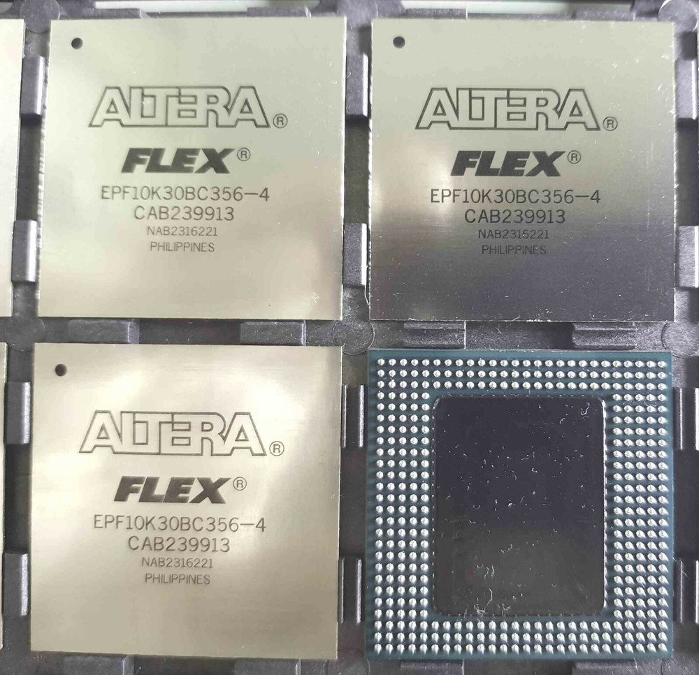 IC FPGA Altera EPF10K30BC356-4