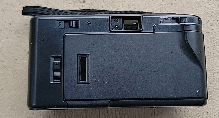 Vivitar PS:20 Point 'n Shoot Camera UNTESTED