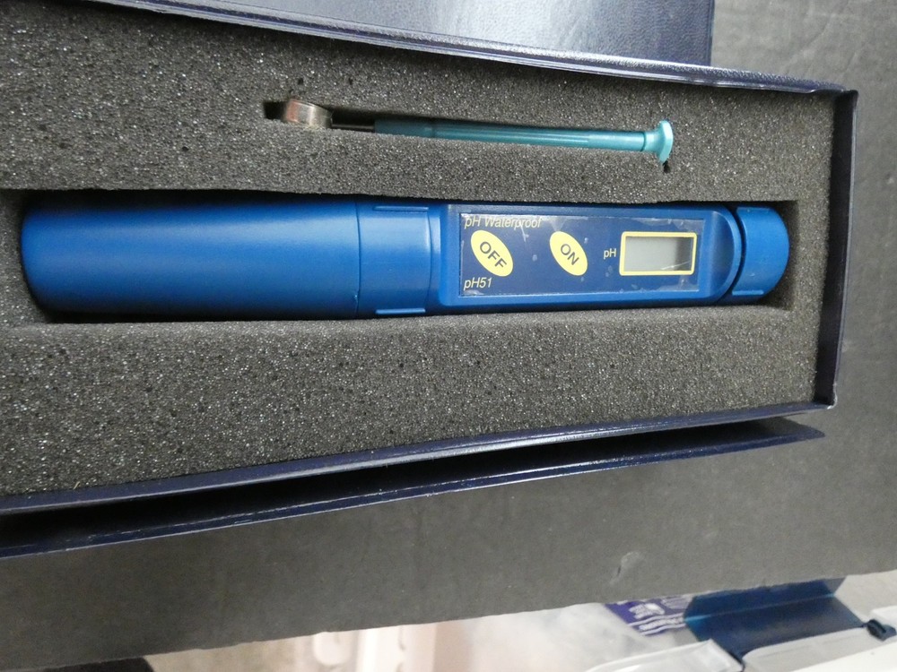MILWAUKEE PH WATERPROOF WATER TESTER UNTESTED