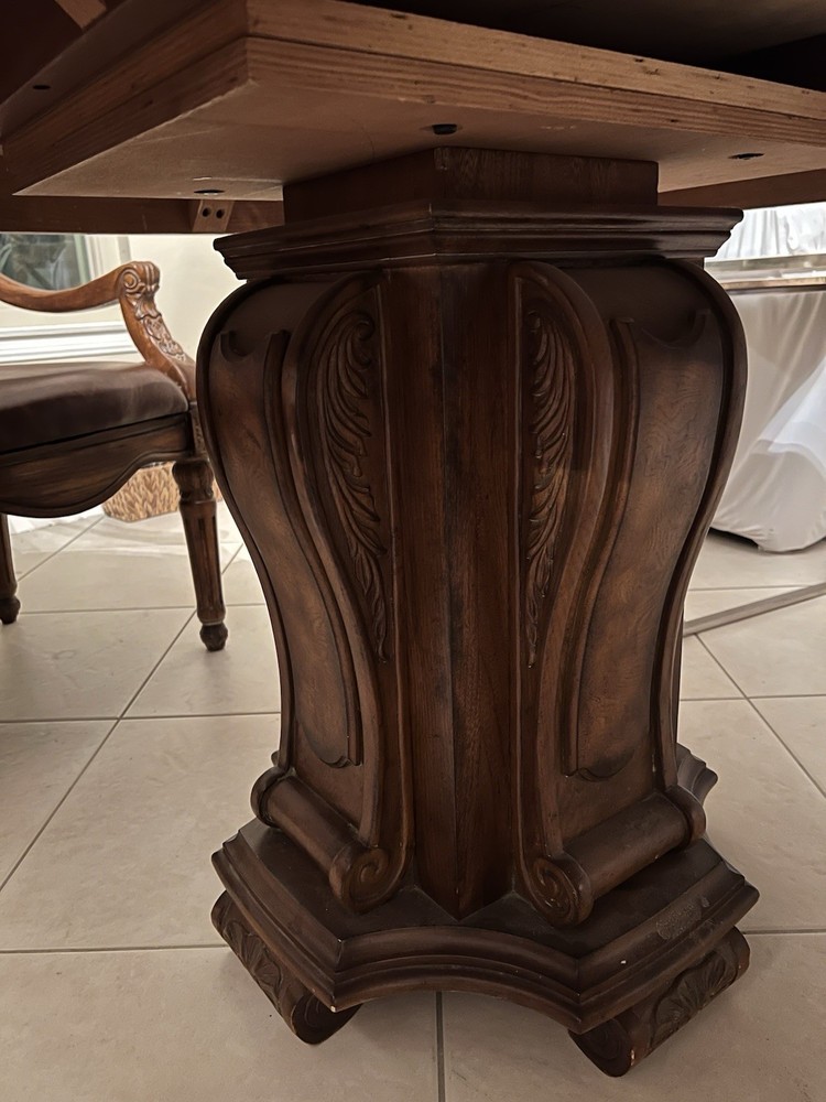 Dining Room Set Seats 8
