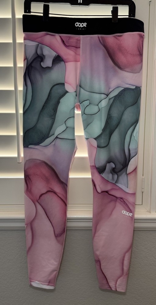DOPE SNOW Base Layer Set Snuggle Top Lofty Tech Leggings Mirage Print Size Large