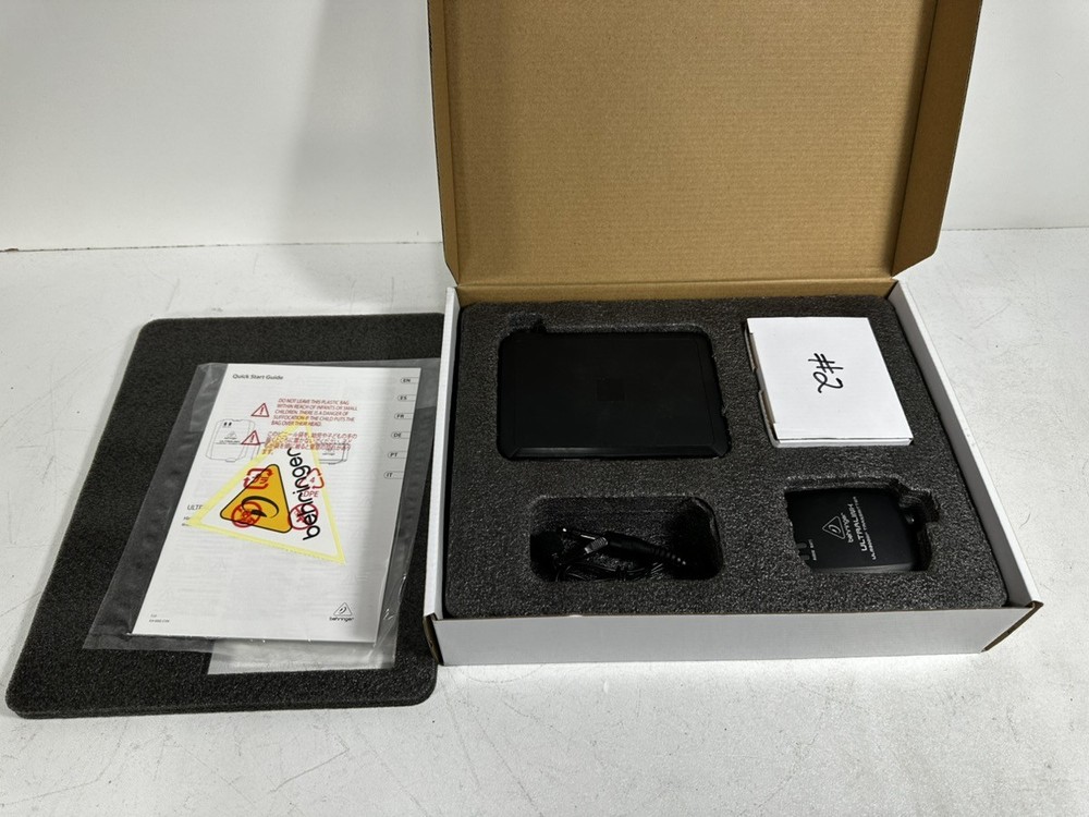 BEHRINGER ULM300LAV WIRELESS LAVALIER MICROPHONE SYSTEM (P03056324)