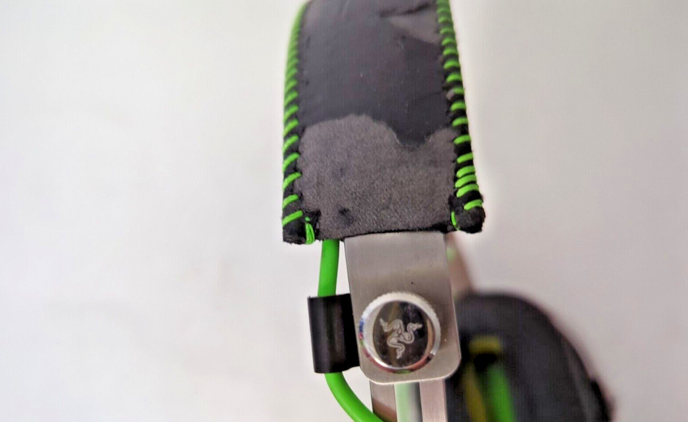 RAZER WIRELESS HEADPHONES - FULLY FUNCTIONAL