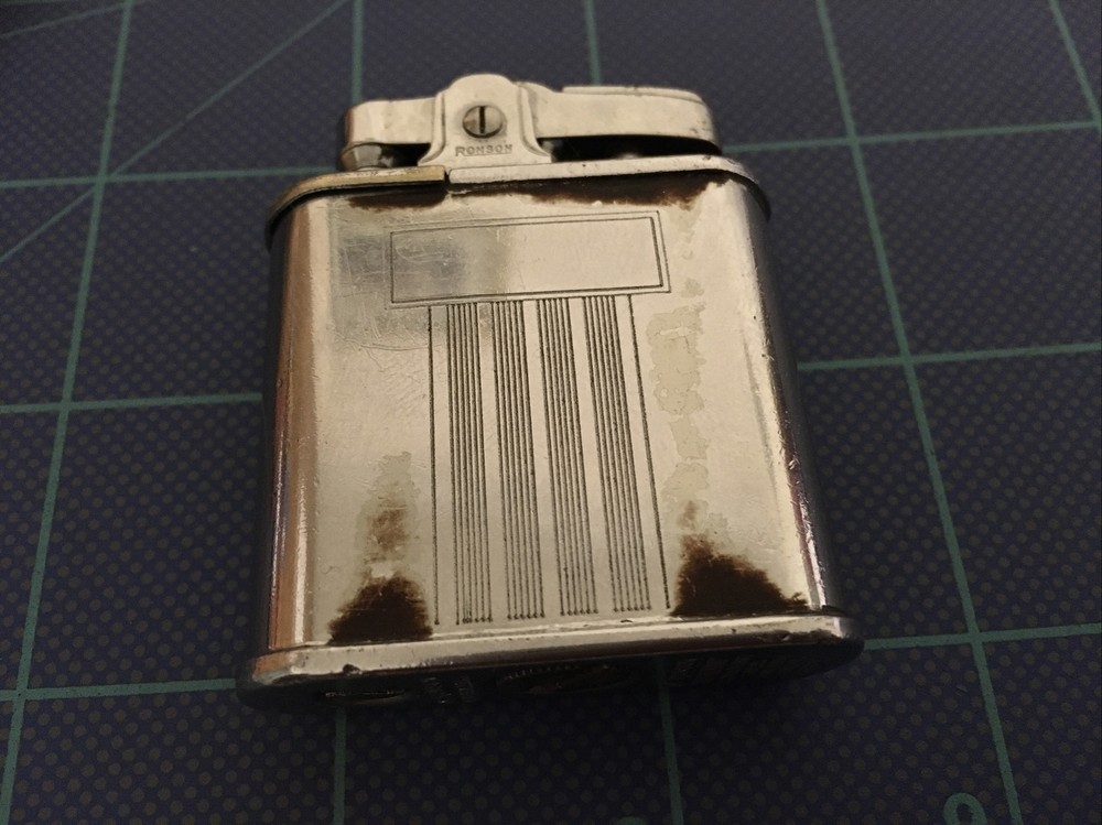 Lighter Vint Ronson Whirlwind Good Working Condition W Disappearing Wind Shield