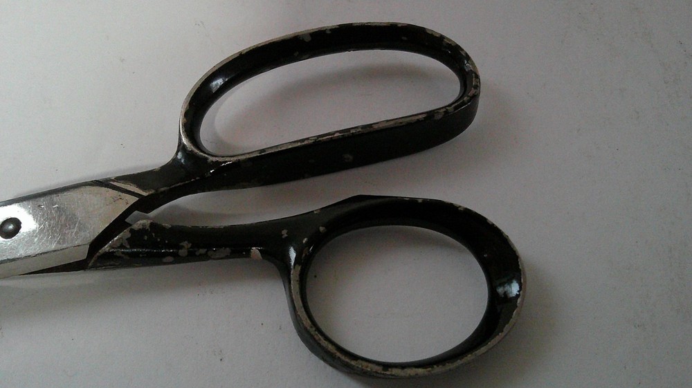 Vintage Compton Reliance 6-1/2" Sewing Shears