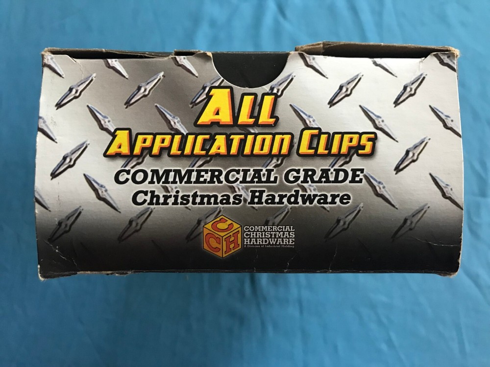 Pre-Owned 28 Count All Application Christmas / Holiday Light Clips