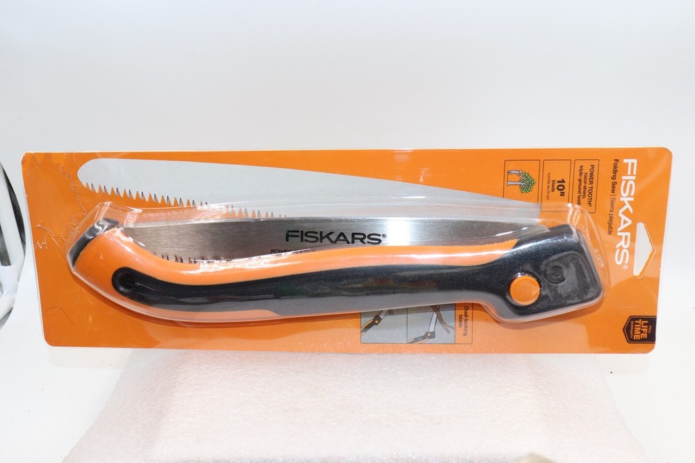 Fiskars 10” Blade Folding/Locking Power Tooth Pruning Saw