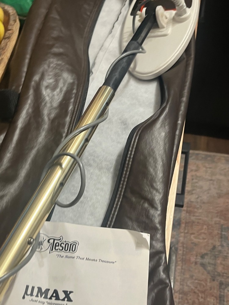 Tesoro Diablo Micromax metal detector