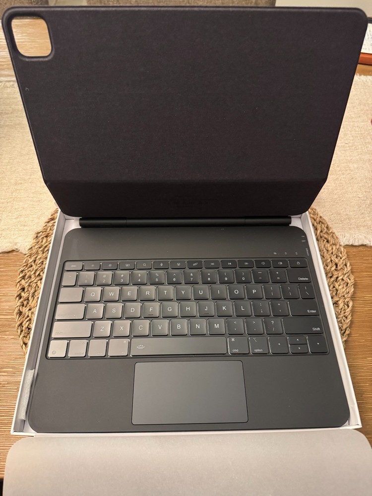 Wireless Magic Keyboard Case for Apple Ipad Pro 13-Inch (M2 & M3)